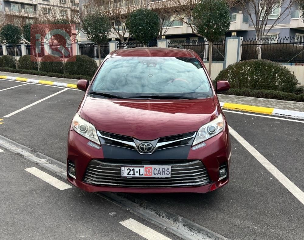 تويوتا سيينا